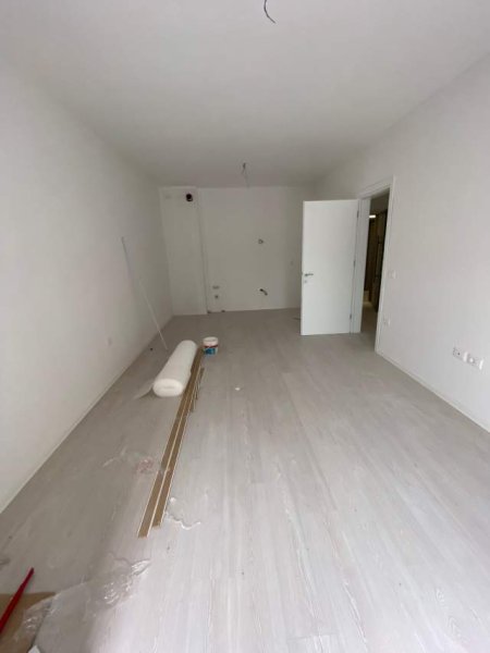 Tirane, jepet me qera apartament 2+1+BLK Kati 5, 93 m² 350 Euro (kompleksi sima)