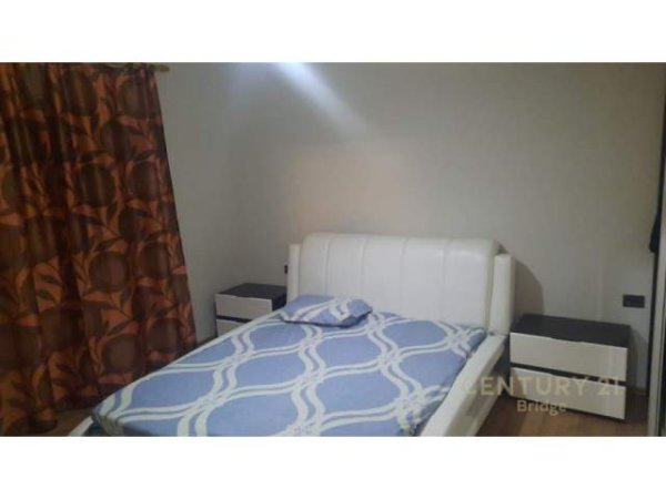 Tirane, jepet me qera apartament 2+1+BLK Kati 2, 126 m² 500 Euro (Rruga Vasil Shanto)