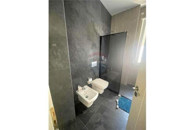 Tirane, jepet me qera apartament 2+1+BLK Kati 4, 86 m² 550 Euro (Rruga e Dafinave)