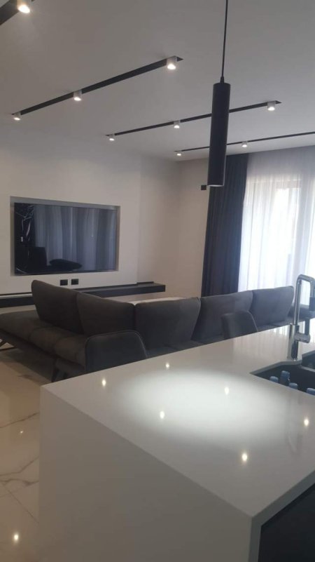 Tirane, jepet me qera apartament 2+1+BLK Kati 4, 115 m² 1.500 Euro