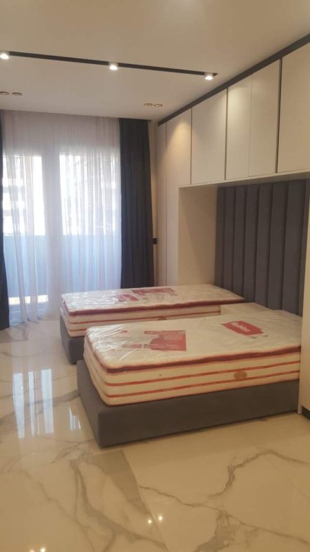 Tirane, jepet me qera apartament 2+1+BLK Kati 4, 115 m² 1.500 Euro