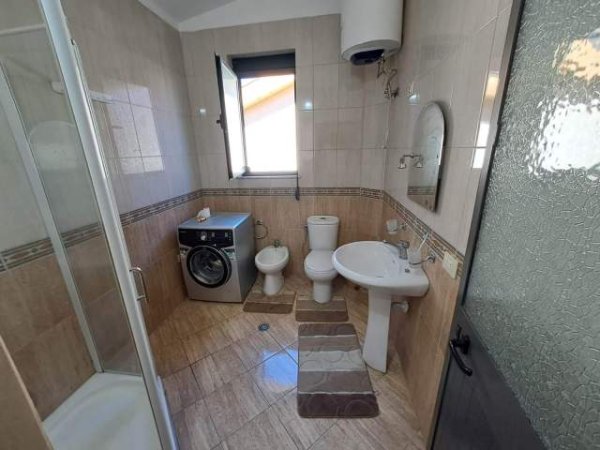Tirane, jap me qera apartament 2+1 Kati 3, 120 m² 550 Euro (Kodra e Diellit)