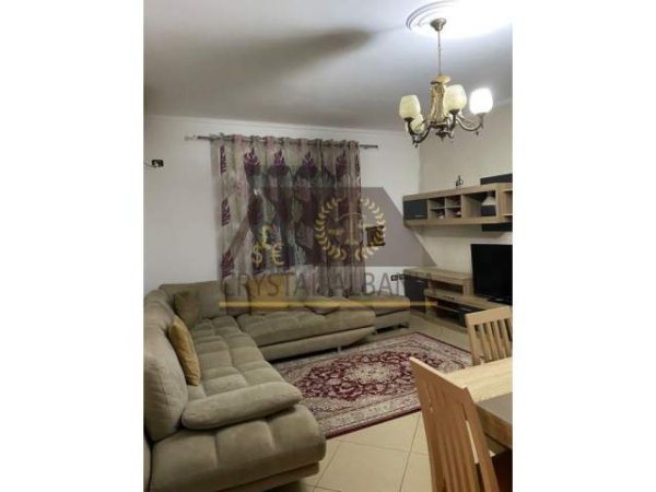 Tirane, jepet me qera 2+1 Kati 2, 120 m² 400 Euro (Rruga Fiqiri Basha)