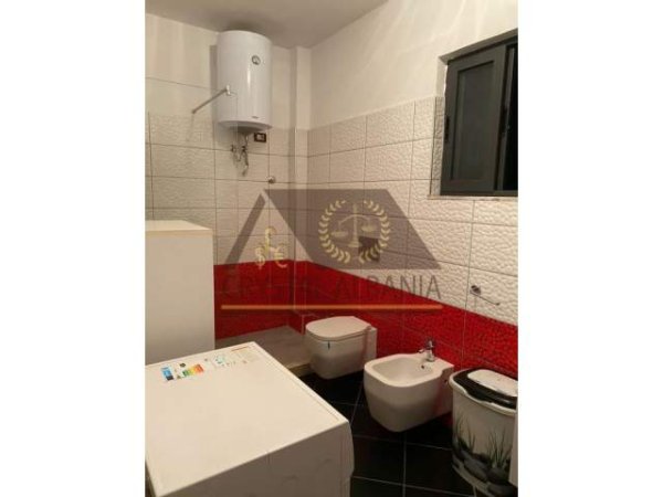 Tirane, jepet me qera 2+1 Kati 2, 120 m² 400 Euro (Rruga Fiqiri Basha)