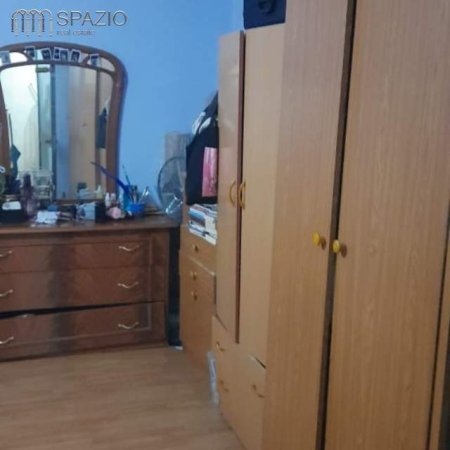 Tirane, shitet apartament 3+1 Kati 4, 100 m² 130.000 Euro (Rruga ''Tefta Tashko'')