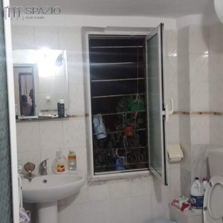Tirane, shitet apartament 3+1 Kati 4, 100 m² 130.000 Euro (Rruga ''Tefta Tashko'')