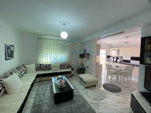 Durres, shitet apartament 3+1 115 m² 110.000 Euro (Shkozet, Durrës)