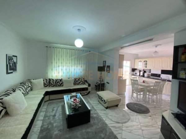 Durres, ofert apartament 3+1 Kati 1, 115 m² 86.000 Euro (Shkozet)