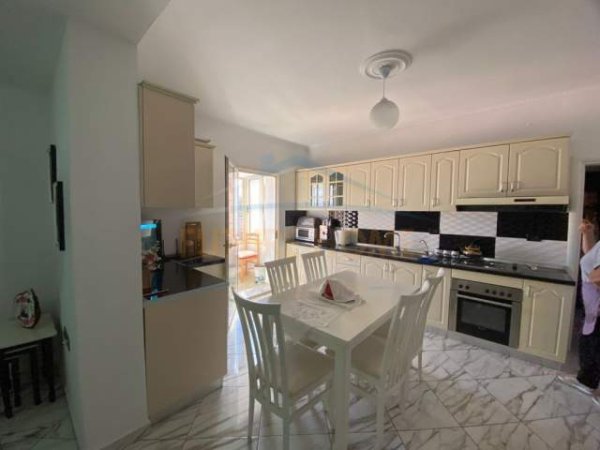 Durres, ofert apartament 3+1 Kati 1, 115 m² 86.000 Euro (Shkozet)