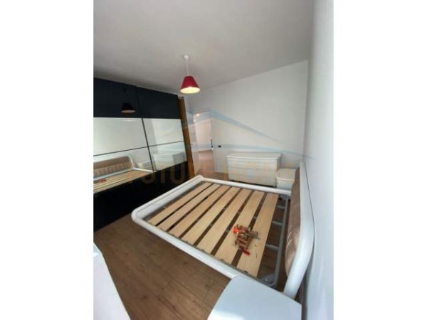 Tirane, jepet me qera apartament 2+1+BLK Kati 3, 95 m² 500 Euro (Lulishtja, Komuna e Parisit)