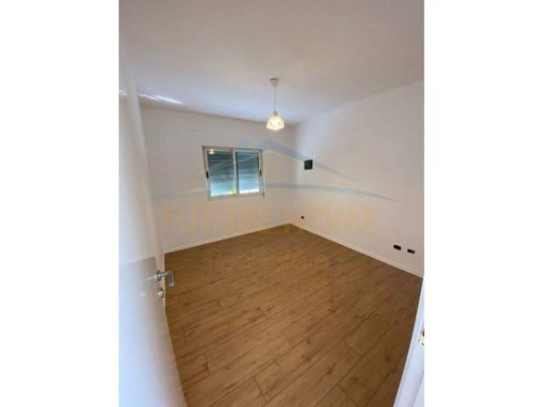Tirane, jepet me qera apartament 2+1+BLK Kati 3, 95 m² 500 Euro (Lulishtja, Komuna e Parisit)