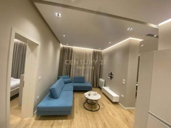 Tirane, jepet me qera apartament 2+1+BLK Kati 5, 85 m² 850 Euro (Libri Universitar)