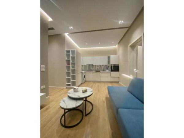 Tirane, jepet me qera apartament 2+1+BLK Kati 5, 85 m² 850 Euro (Libri Universitar)