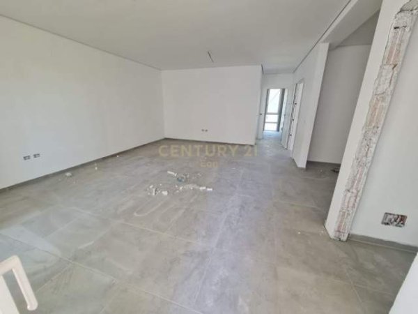 Gjiri Lalezit, SHITET APARTAMENT 2+1+2 NE RESIDENCEN SAN PIETRO, Kati 1, 105 m² 178.000 e