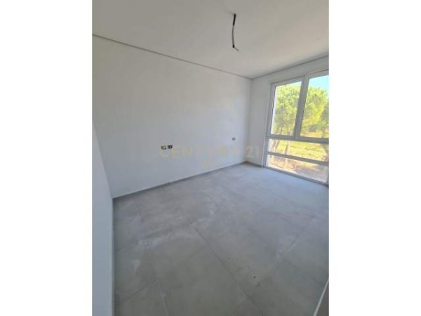 Gjiri Lalezit, shitet apartament ne plazh Kati 2, 100 m² 170.000 Euro