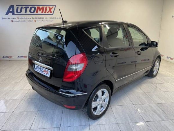 Tirane, shes makine Mercedes-Benz a-class 160 Viti 2009, 4.200 Euro