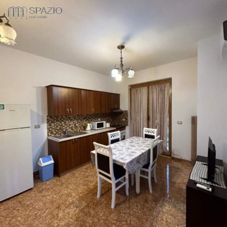 Tirane, jepet me qera apartament 1+1+BLK Kati 3, 60 m² 25.000 Leke (Shkoze)