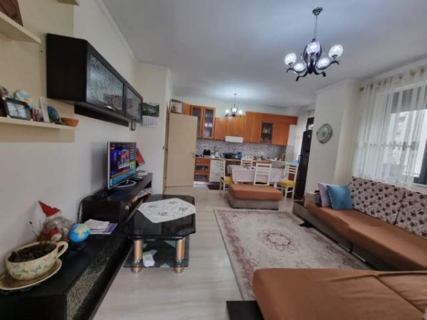 Tirane, shitet apartament 3+1+BLK Kati 3, 135 m² 125.000 Euro (Loni ligori)