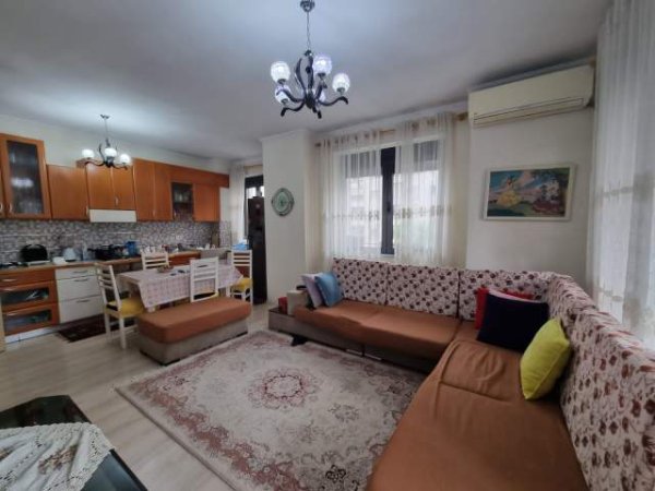 Tirane, shitet apartament 3+1+BLK Kati 3, 135 m² 125.000 Euro (Loni ligori)