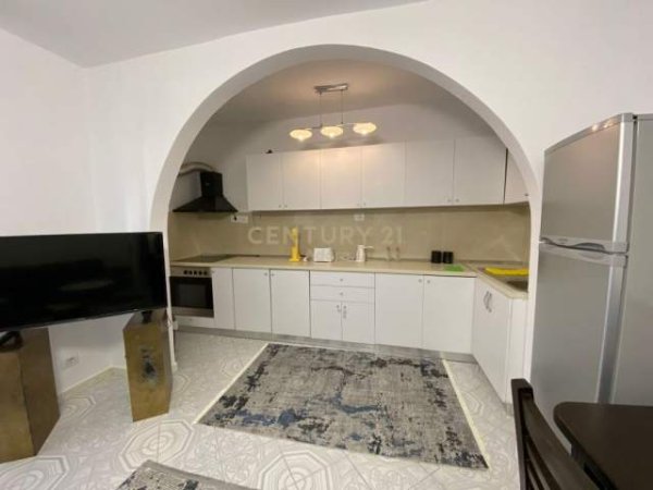 Tirane, jepet me qera apartament 2+1+A+BLK Kati 3, 64 m² 700 Euro (Garda)