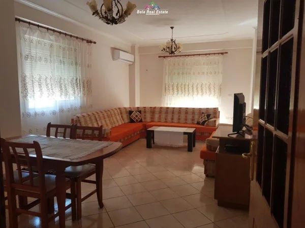 Tirane, jepet me qera apartament 1+1+Ballkon Kati 2, 118 m² 500 € (don bosko)