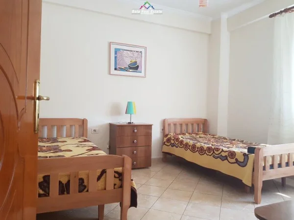 Tirane, jepet me qera apartament 1+1+Ballkon Kati 2, 118 m² 500 € (don bosko)