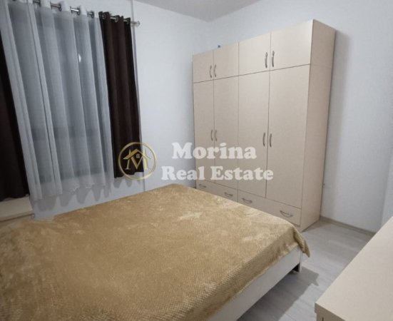Tirane, jepet me qera apartament 3+1 Kati 4, 100 m² 500 € (Aleksander Moisiu)
