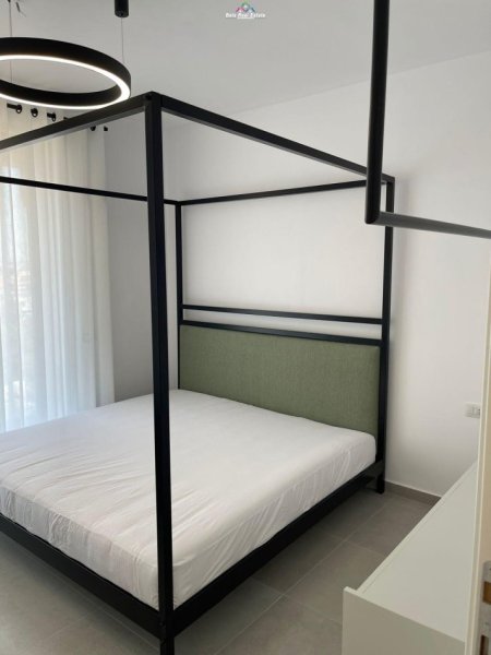 Tirane, jepet me qera apartament 1+1+Ballkon Kati 4, 64 m² 550 € (asl 2)