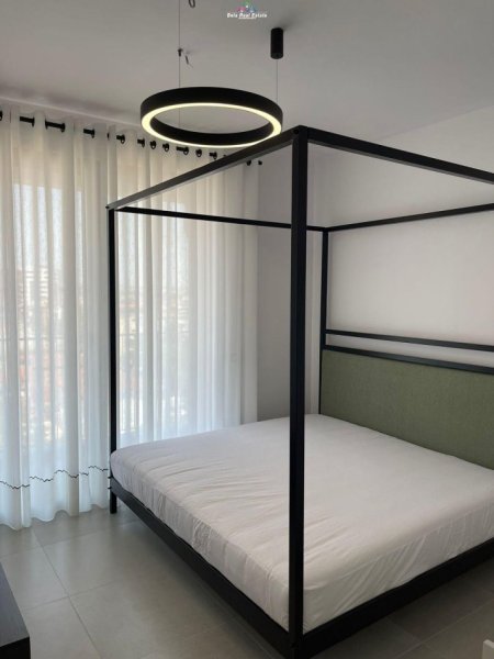 Tirane, jepet me qera apartament 1+1+Ballkon Kati 4, 64 m² 550 € (asl 2)