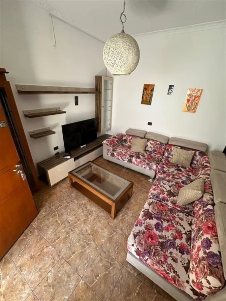 Tirane, jepet me qera apartament 2+1 Kati 1, 90 m² 600 € (Vasil Shanto)