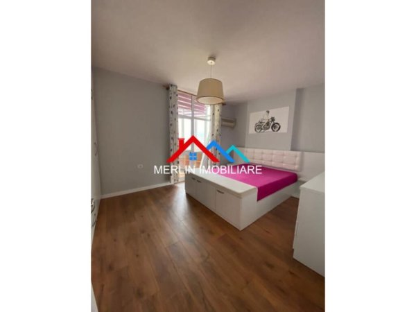 Tirane, jepet me qera apartament 2+1+Ballkon Kati 13, 125 m² 1.100 € (Bulevardi Gjergj Fishta)