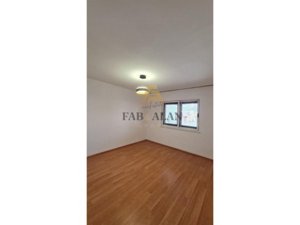 Tirane, shitet apartament 3+1 Kati 4, 95 m² 145.000 € (Gjimnazi Partizani)