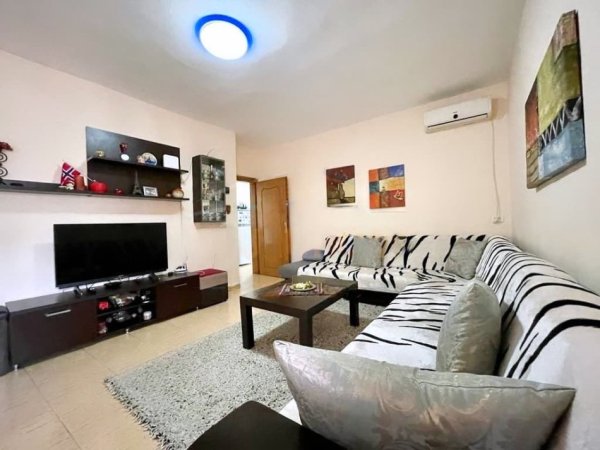Tirane, shitet apartament 3+1 , 95 m² 160.000 € (Stadiumi Dinamo)