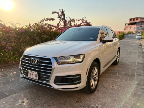 Tirane, Shitet Audio Q7 viti 2017 Gjendje perfekte, Automat Benzin, e bardhë automatik Kondicioner 195.000 km 26.000 €