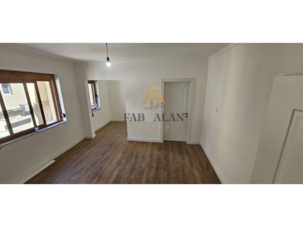 Tirane, shitet apartament 3+1 Kati 3, 82 m² 135.000 € (Rruga Bardhyl)