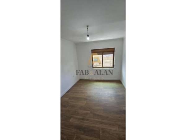 Tirane, shitet apartament 3+1 Kati 3, 82 m² 135.000 € (Rruga Bardhyl)