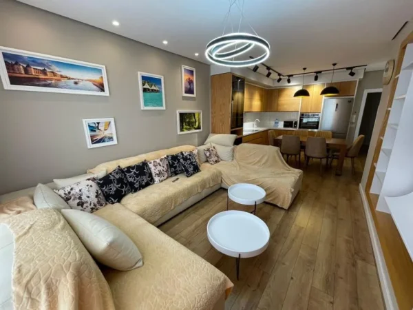 Tirane, shitet apartament 2+1 , 113 m² 160.000 € (Misto Mame)