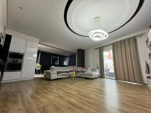 Tirane, shitet apartament 2+1 , 117 m² 209.000 € (Liqeni i Thate)