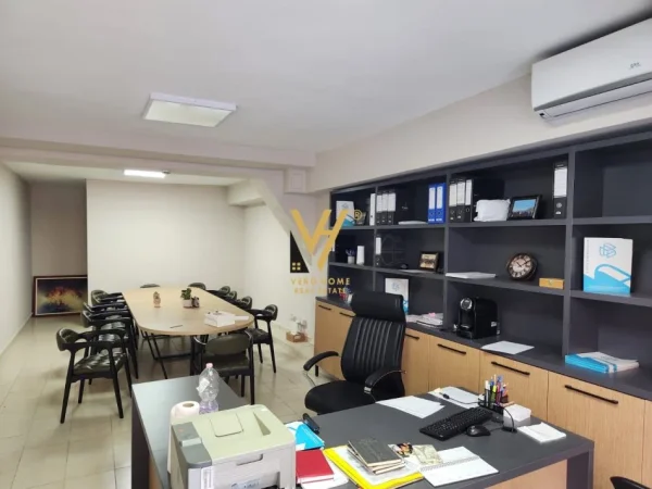 Tirane, jepet me qera ambjent biznesi Kati 1, 68 m² 900 € (RRUGA E ELBASANIT)
