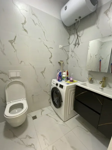 Tirane, jepet me qera apartament 2+1+2 Kati 2, 88 m² 500 € (Casa Italia, Tirana Entry 1)