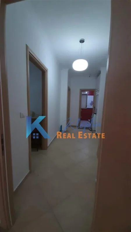 Tirane, jepet me qera apartament 2+1 Kati 4, 110 m² 1000 € (Liqeni i Thate, afer kompleksit Fz Construction)