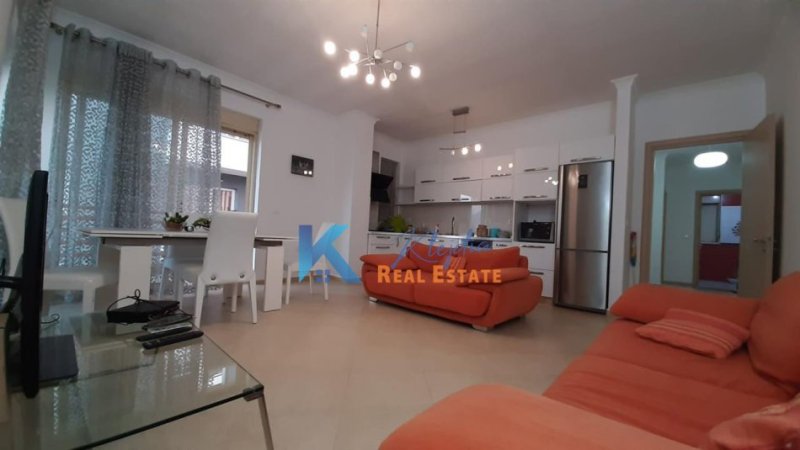 Tirane, jepet me qera apartament 2+1 Kati 4, 110 m² 750 € (Liqeni i Thate, afer kompleksit Fz Construction)