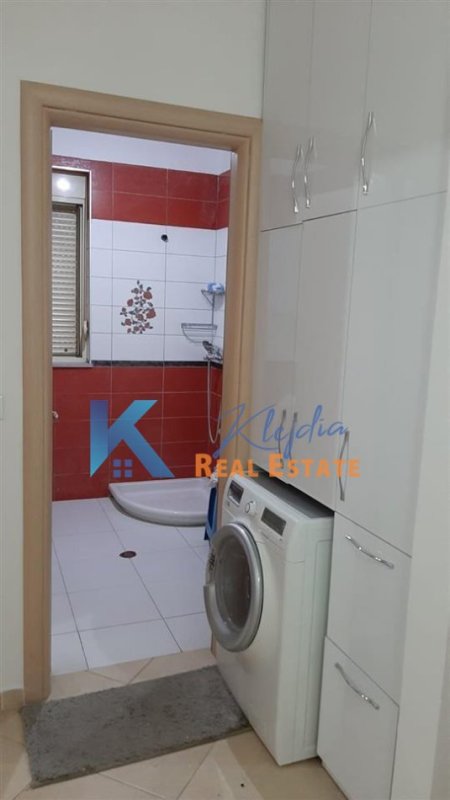 Tirane, jepet me qera apartament 2+1 Kati 4, 110 m² 750 € (Liqeni i Thate, afer kompleksit Fz Construction)