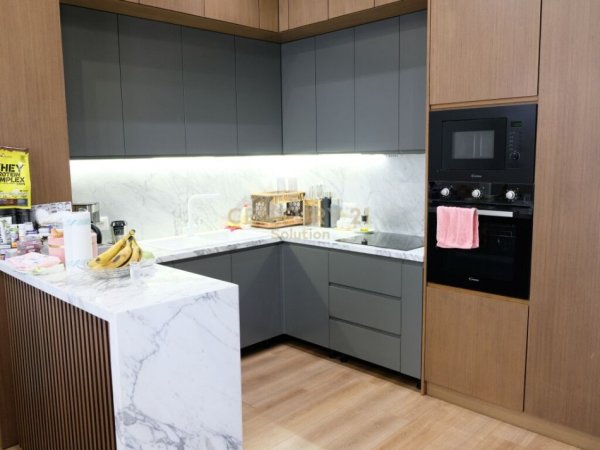 Tirane, jap me qera apartament 3+1+2+ 2 POSTE PARKIMI , 220 m² 2.500 € (Liqeni i Thatë)