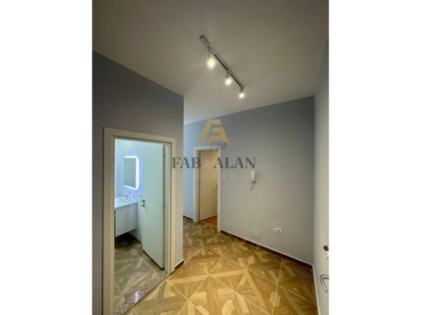 Tirane, jepet me qera apartament 2+1 Kati 7, 72 m² 500 € (5 Maji)