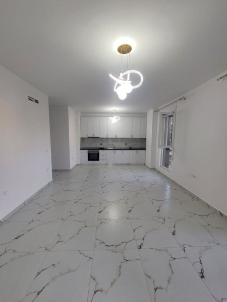 Tirane, jepet me qera apartament 2+1+Ballkon Kati 2, 100 m² 400 € (DON BOSKO)