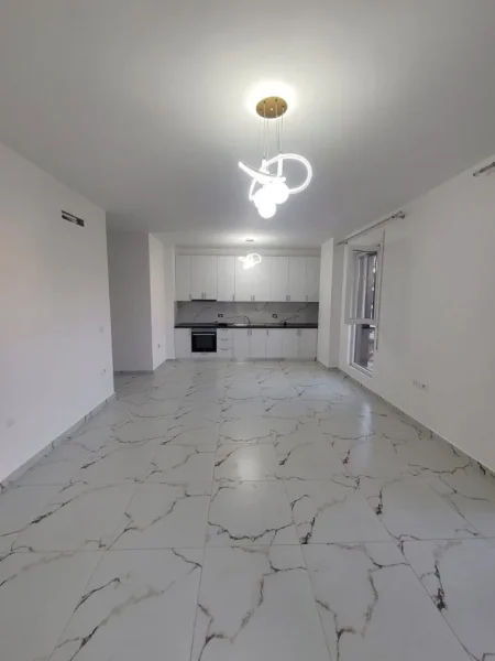 Tirane, jepet me qera apartament 2+1+Ballkon Kati 2, 100 m² 400 € (DON BOSKO)
