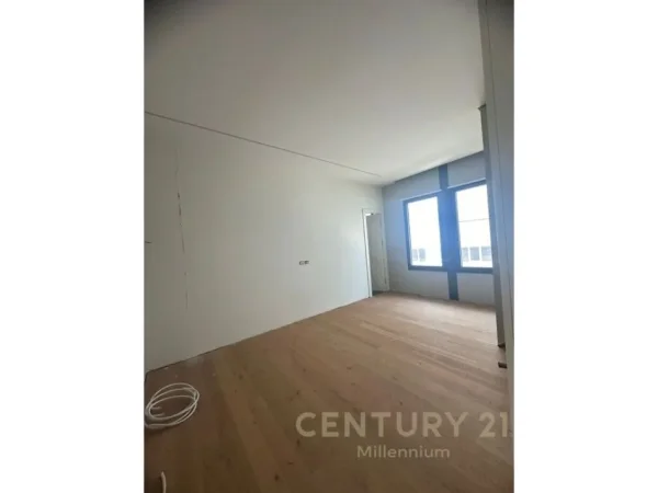 Tirane, shes apartament 2+1+2+Ballkon , 146 m² 290.000 € (Kopshti Botanik Zoologjik)