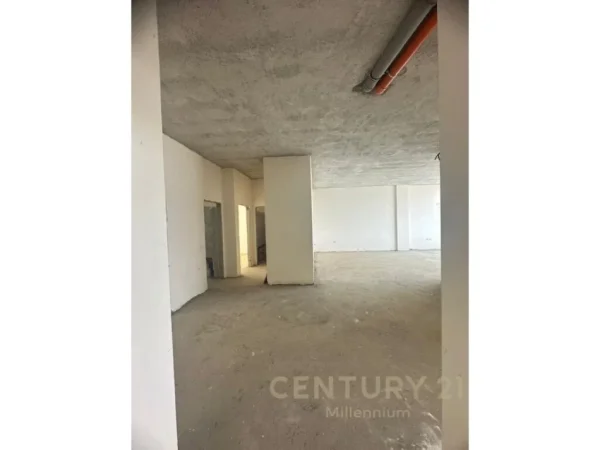 Tirane, shes apartament 4+1+3+Ballkon , 217 m² 336.040 € (Kopshti Botanik Zoologjik)