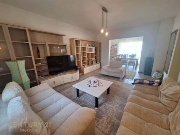 Tirane, jepet me qera apartament 2 Katshe Kati 2, 280 m² 2.000 € (AMBASADA AMERIKANE)